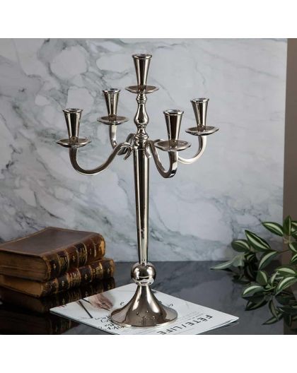 Candlestick Romance, 5 candles
