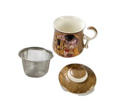 Cup for tea "The Kiss" with metal strainer and lid, 320ml