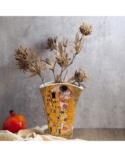Porcelain vase "The Kiss" series on a gold background - 20cm
